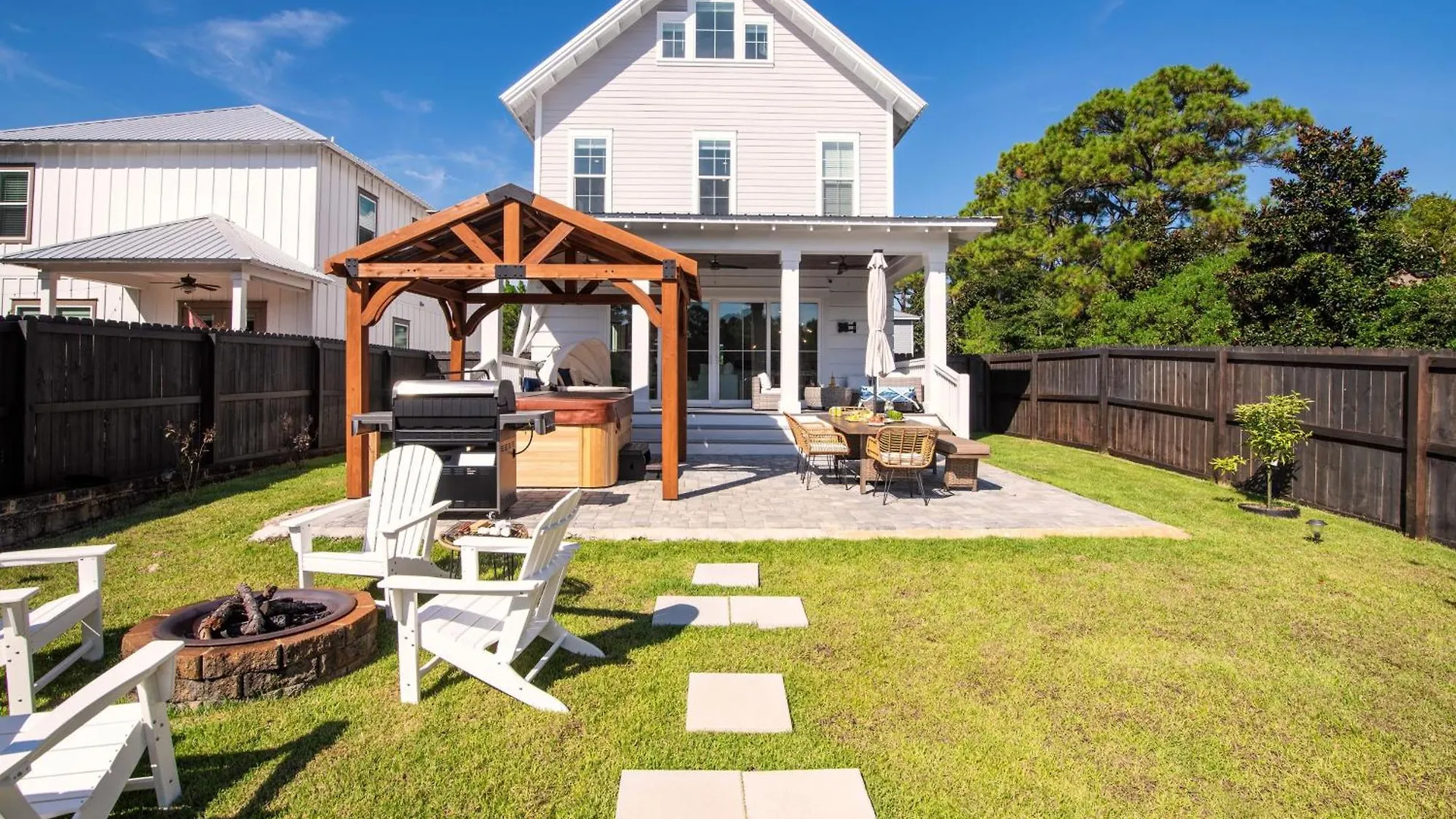 Edgewater By Avantstay Gorgeous Character Lakefront W Private Dock *