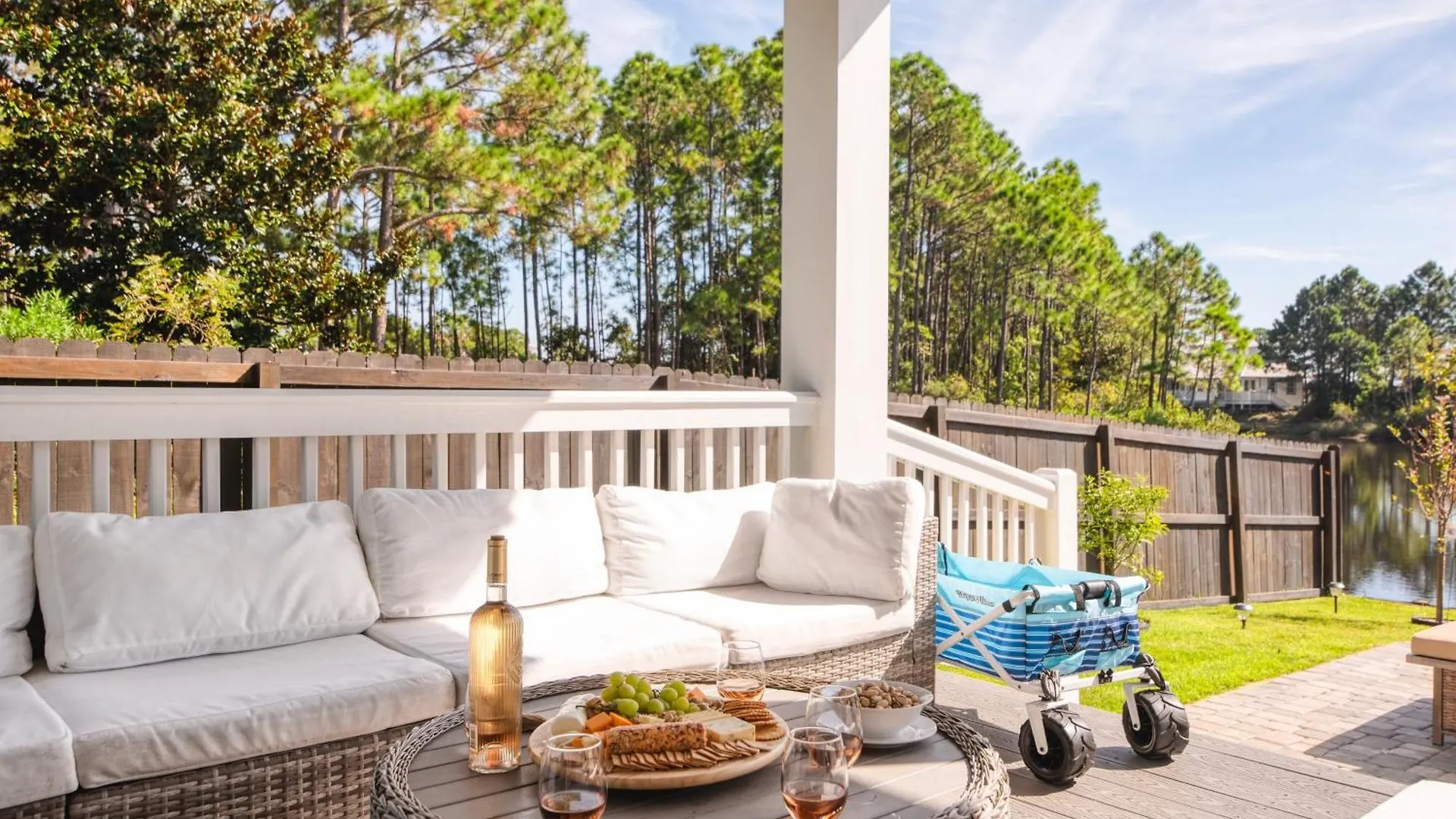 Edgewater By Avantstay Gorgeous Character Lakefront W Private Dock Holiday home *