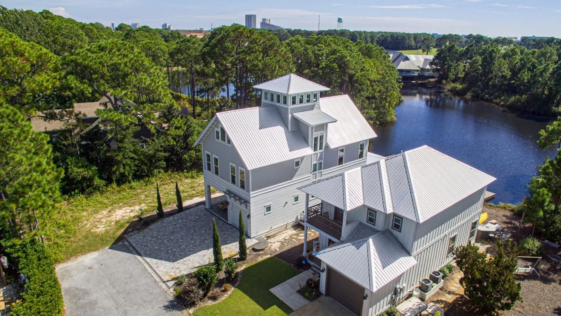 Edgewater By Avantstay Gorgeous Character Lakefront W Private Dock *