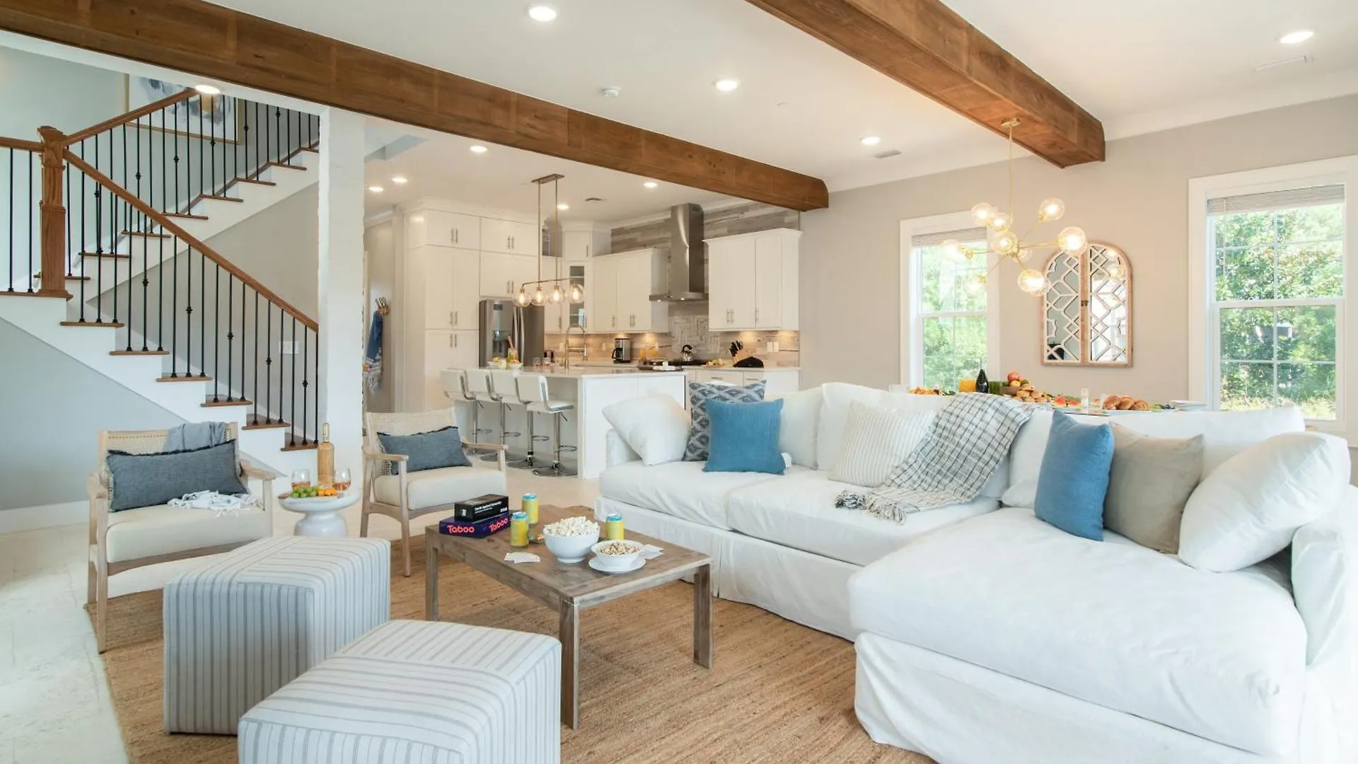 Edgewater By Avantstay Gorgeous Character Lakefront W Private Dock Destin