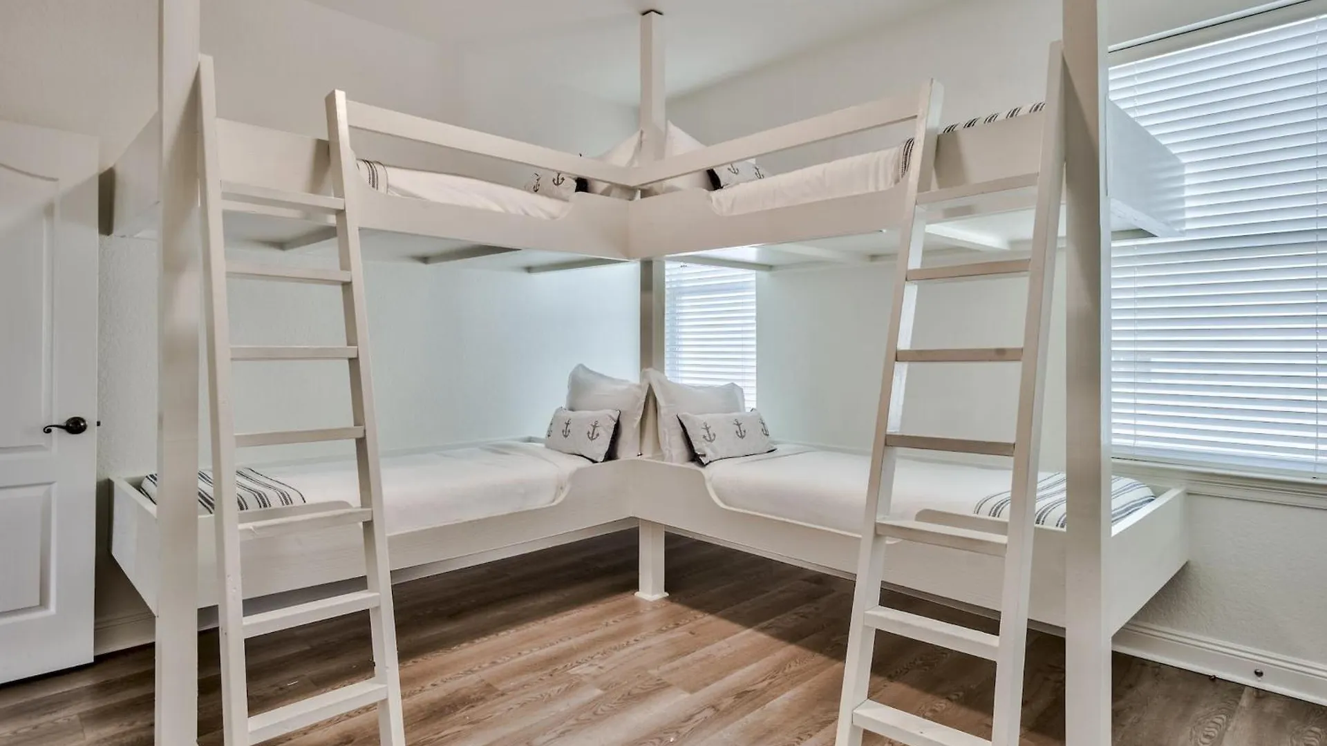 Sand Dollar By Avantstay Spectacular Beachside Oasis W Gorgeous Views Holiday home Destin