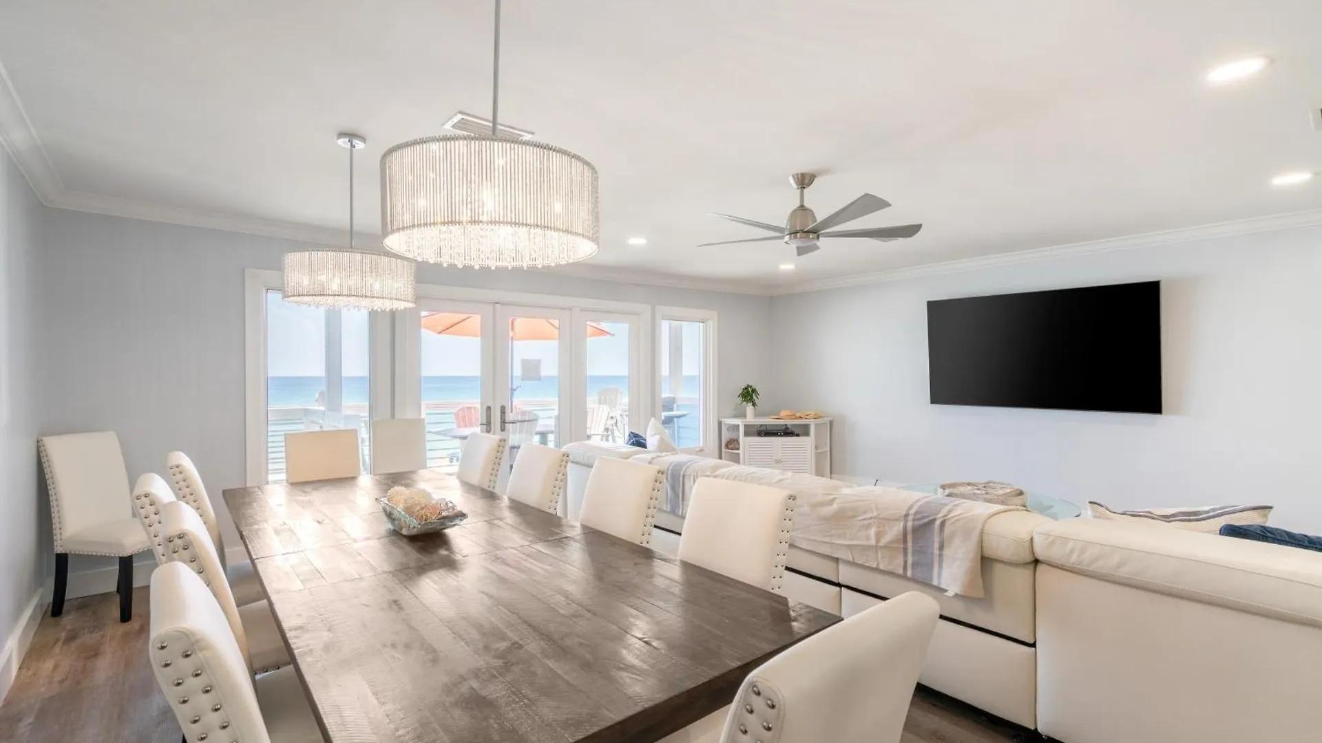 Backyard By Avantstay Oceanfront Paradise *