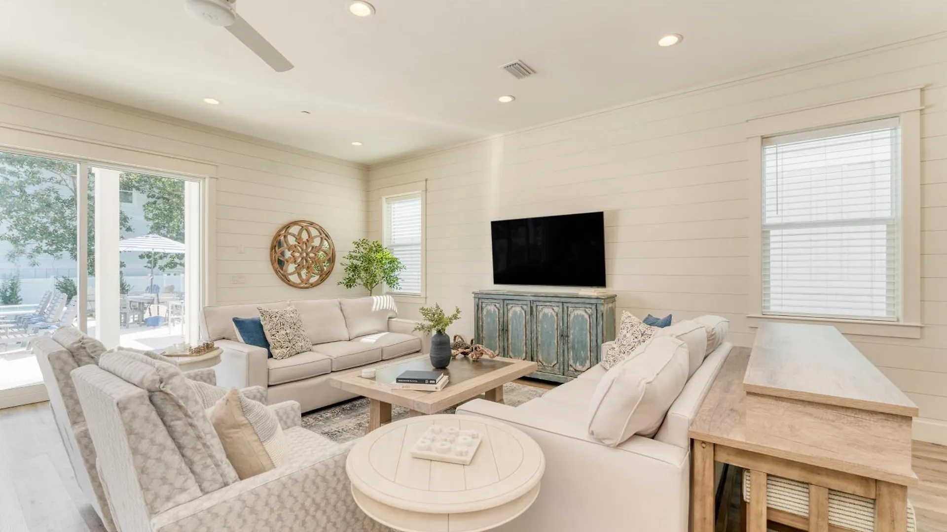 Crystal Sands By Avantstay Walk To The Holiday home Destin