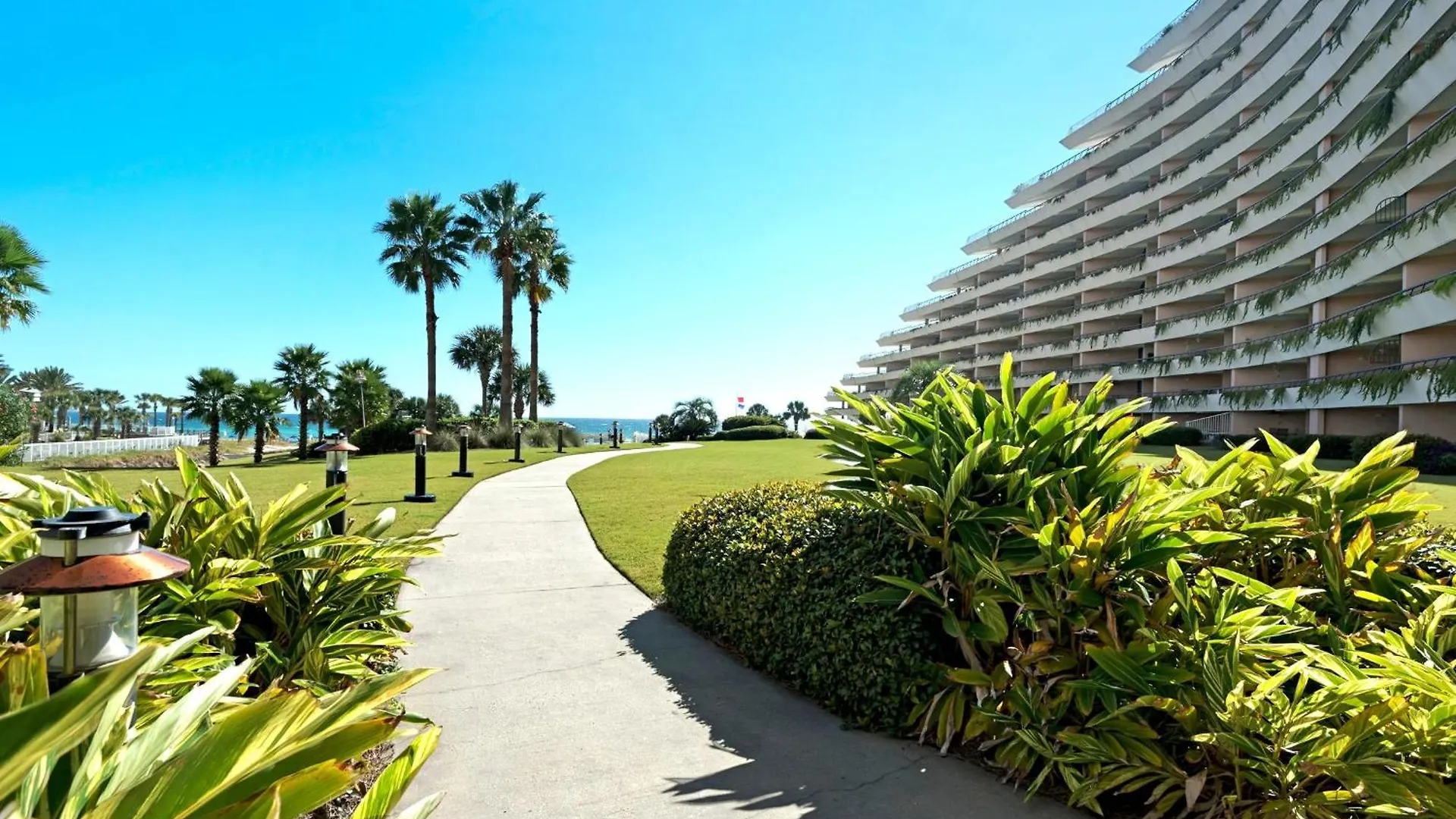 Edgewater #1007 Holiday home