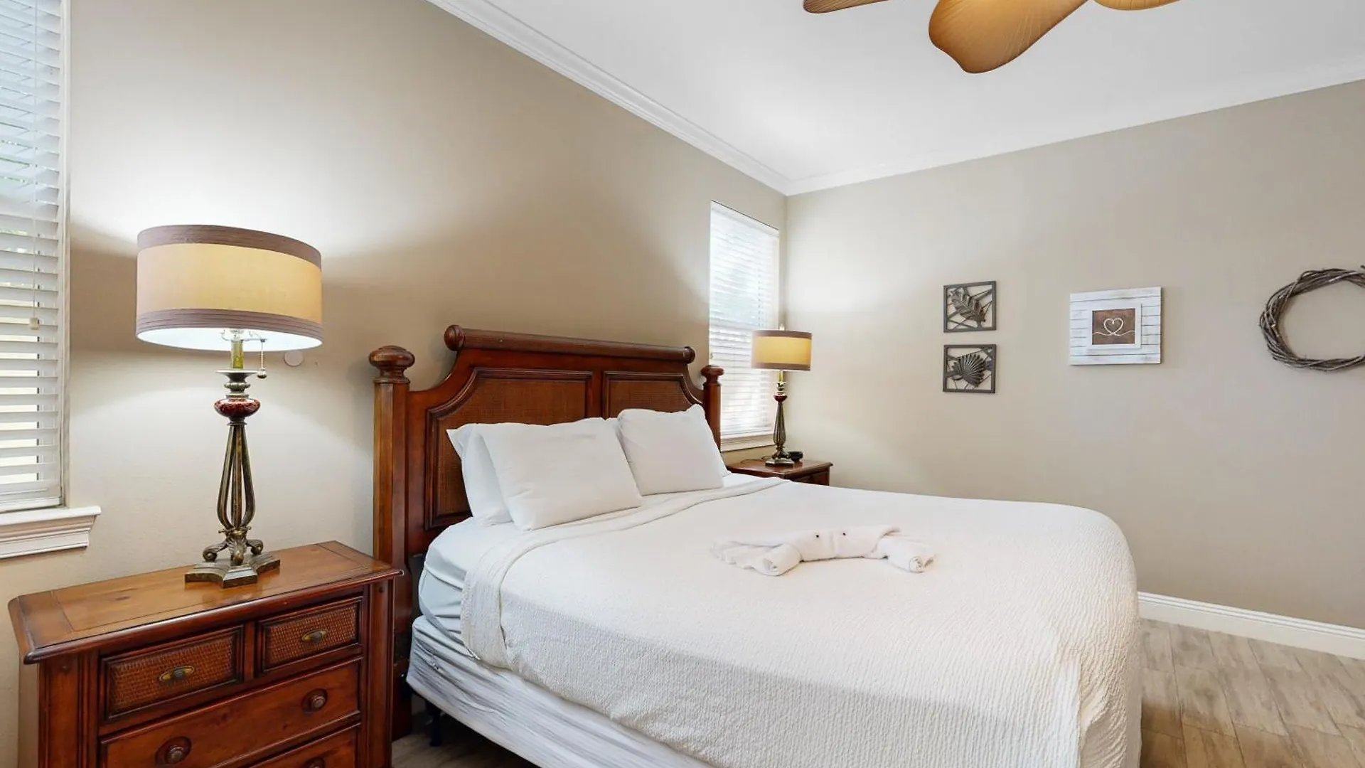 Villages Of Crystal Beach: Serenity Holiday home Destin
