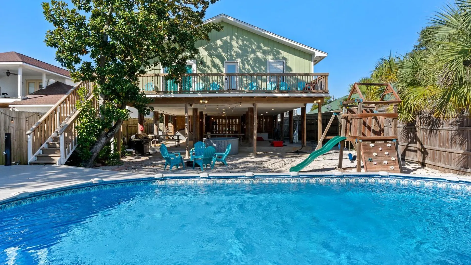 בית נופש Zula Vacation Home, Sleeps 16, Private Heated Pool, 4min Walk To The Beach, Pets Welcome, Fenced Yard דסטין