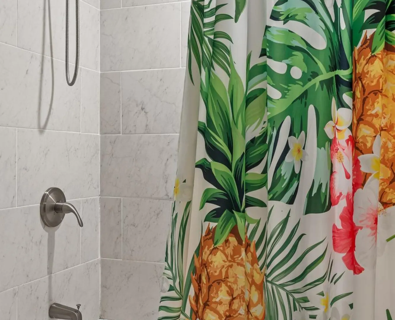 Holiday home Zula Life House: Spacious Beachside Retreat With Pool And Pet-friendly Yard