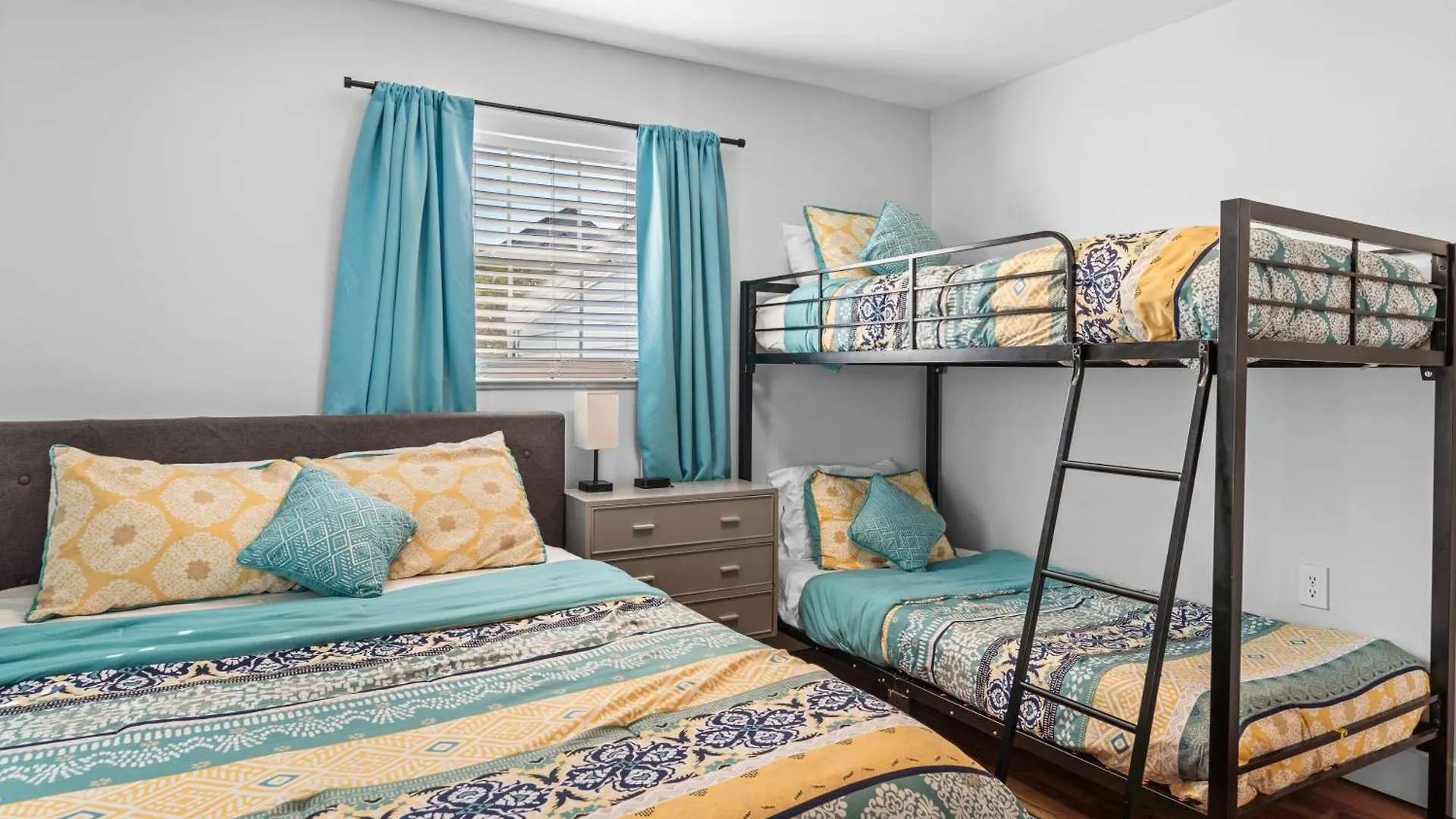 Zula Life House: Spacious Beachside Retreat With Pool And Pet-friendly Yard