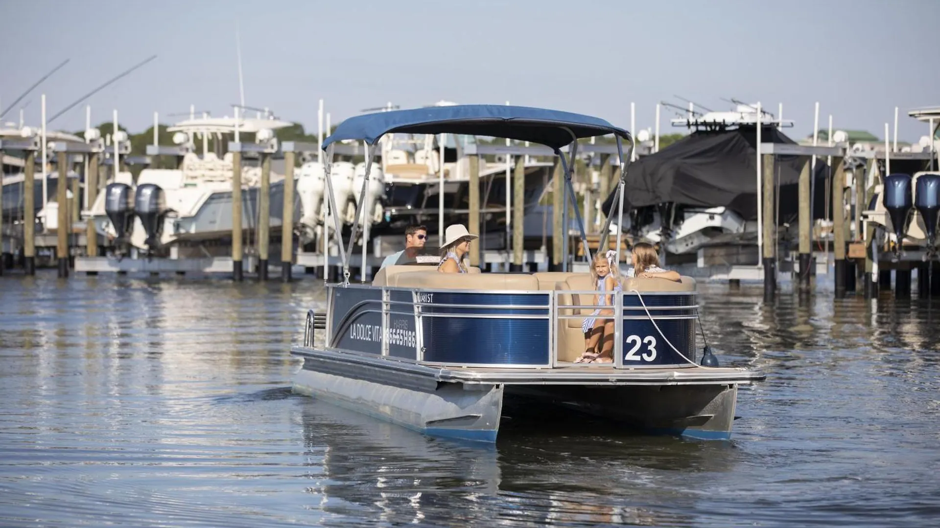 Waterside With Award Winning Design And Pool Villa Destin