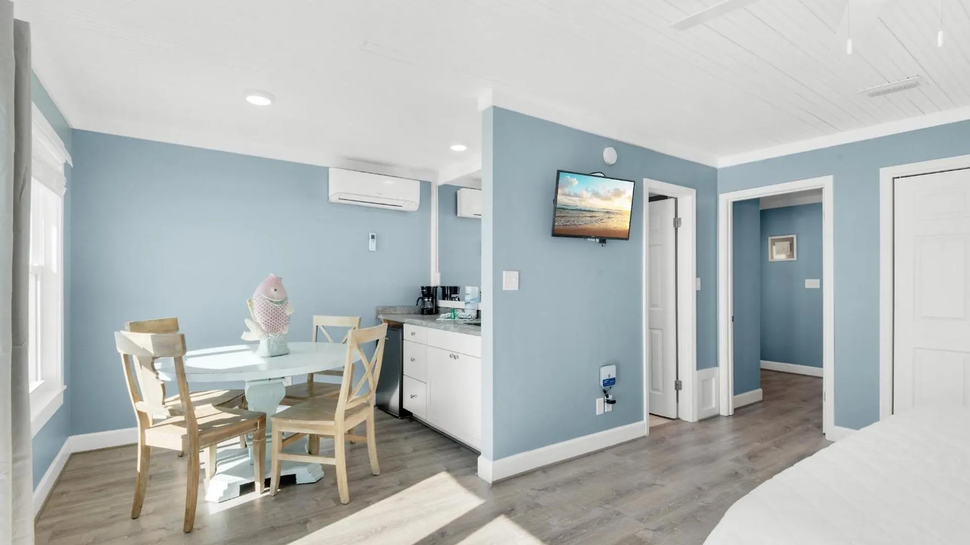 Crystal Breeze Holiday home *