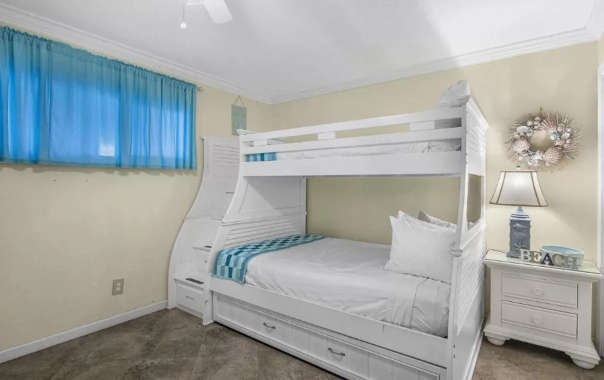 Holiday home Surf And Racquet Unit 311 Destin