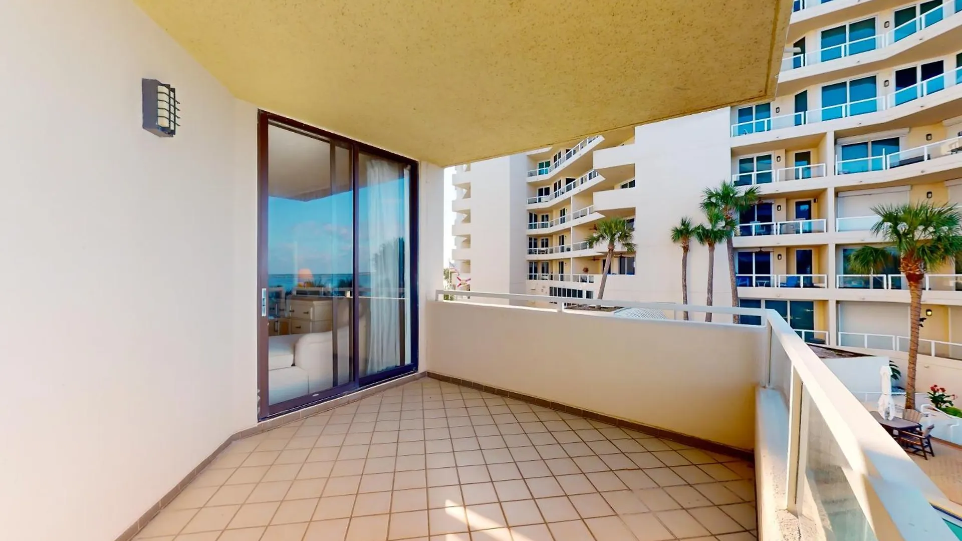 East Pass Towers 212