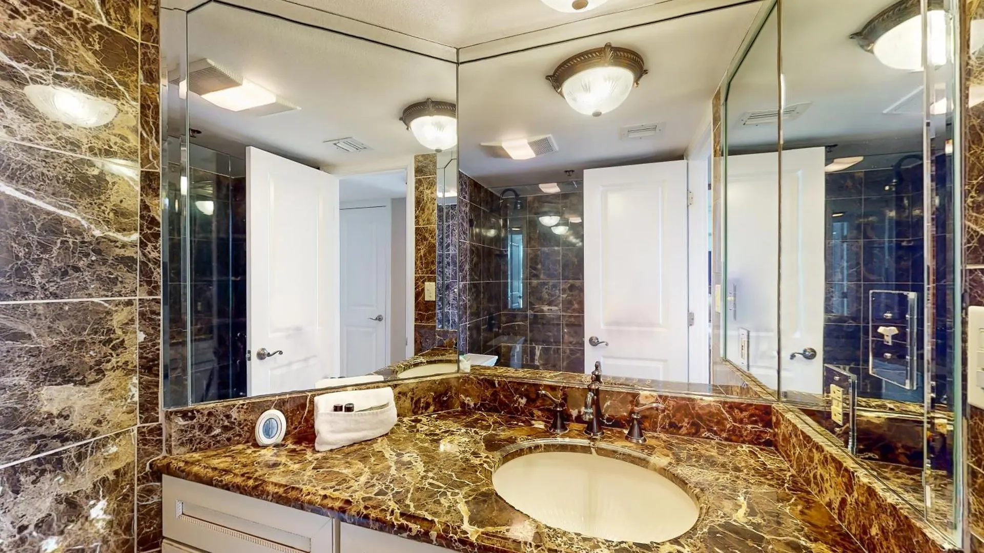 East Pass Towers 212 Apartment Destin