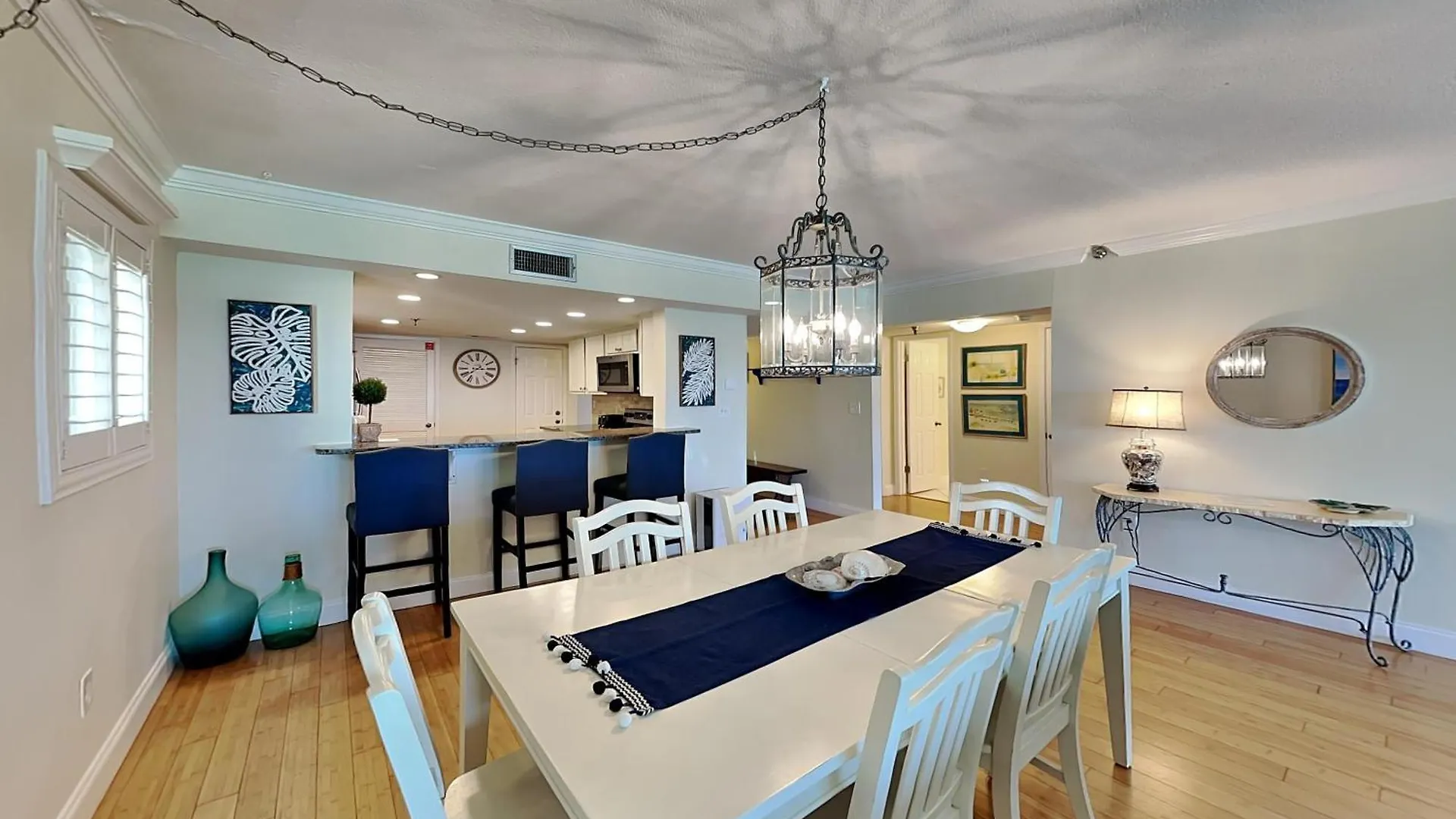 Breakers East #606 Apartman *