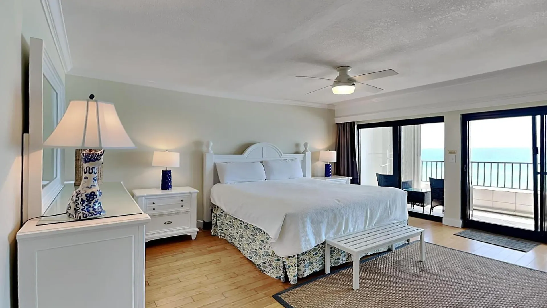 Apartman Breakers East #606 *