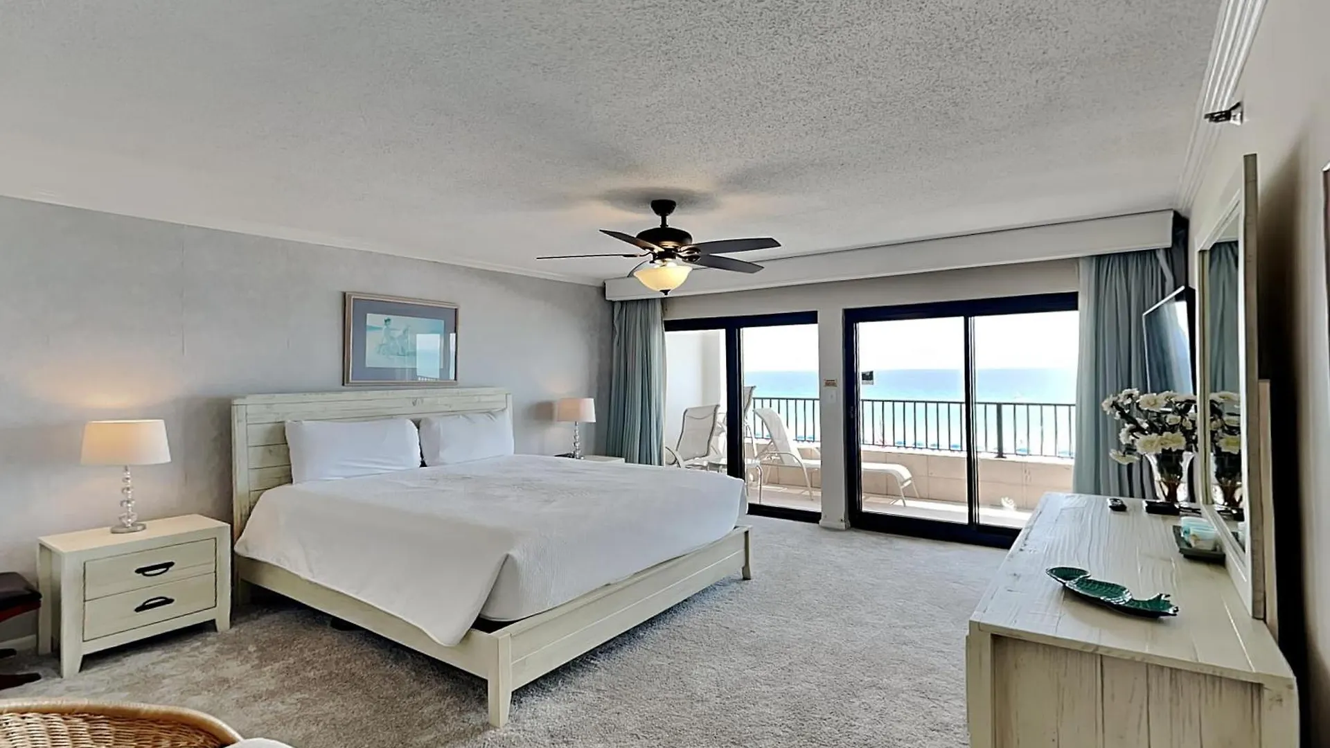 Breakers East #404 *