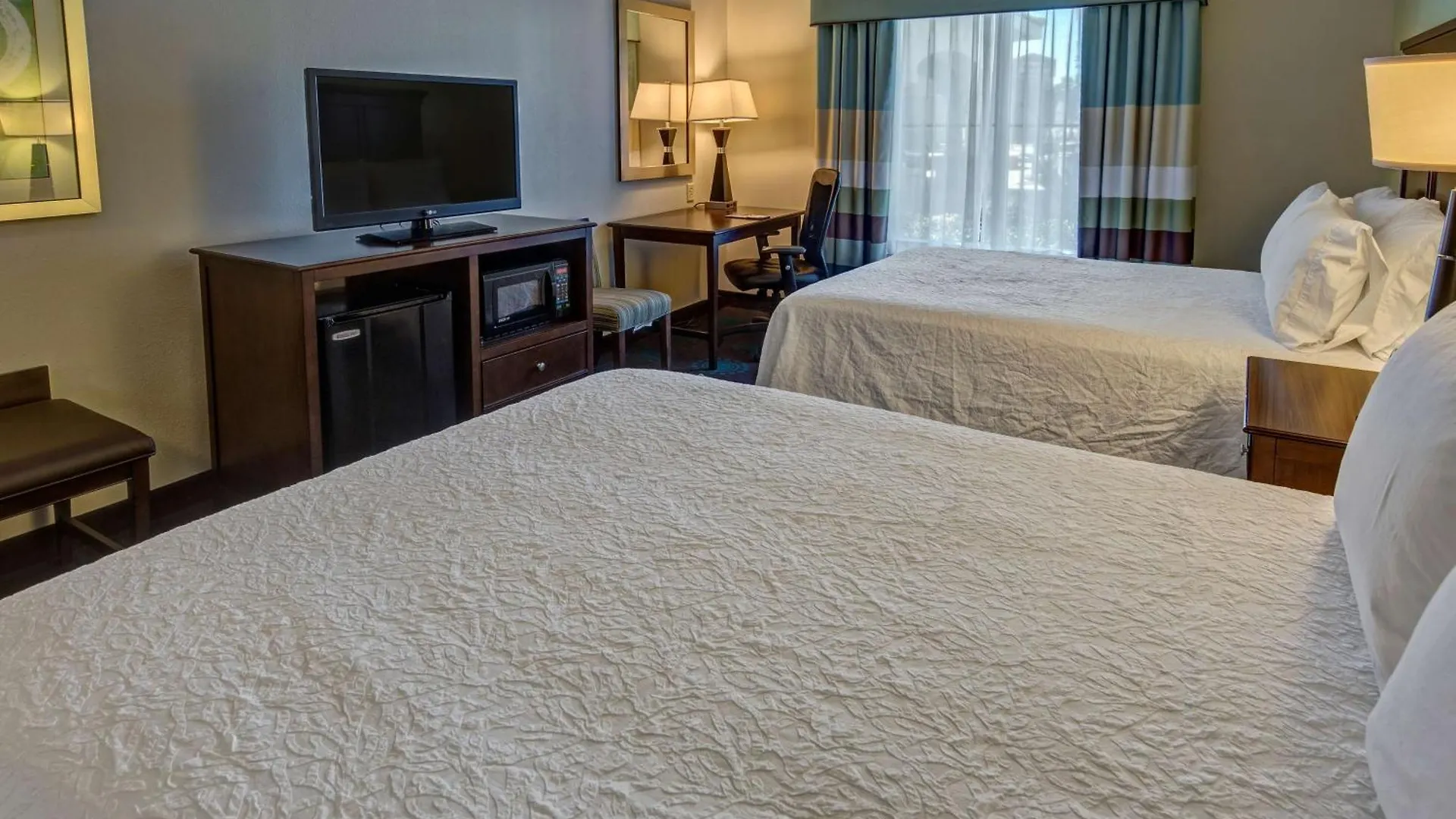 Hotel Hampton &