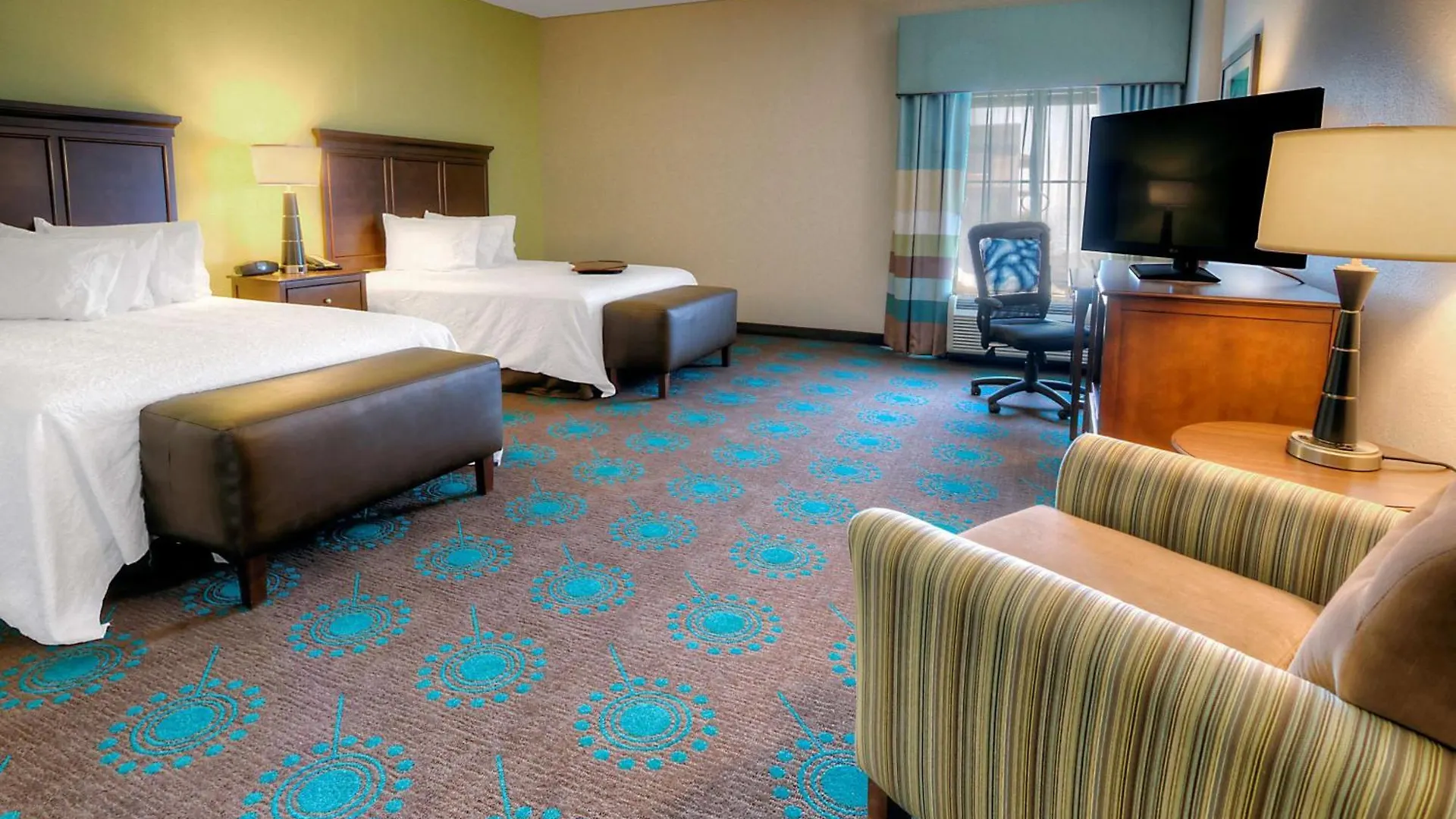 Hotel Hampton &