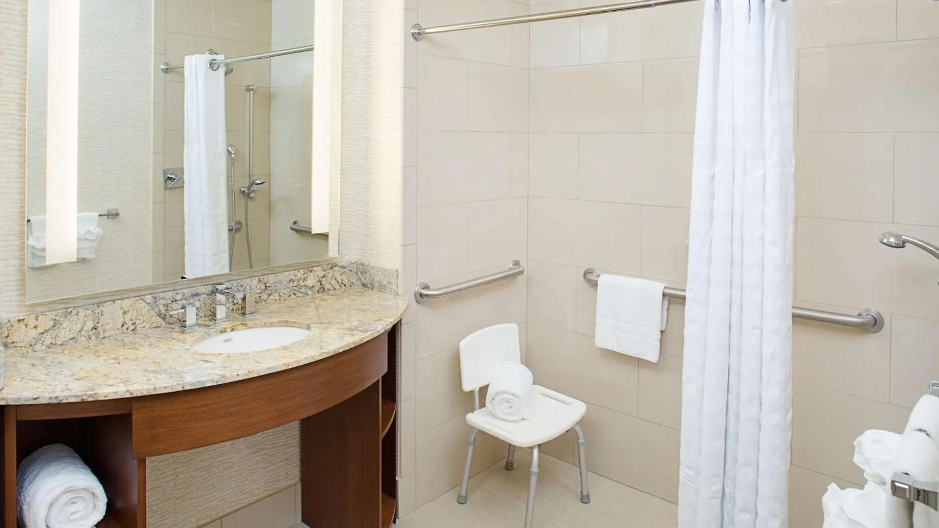 Embassy By Hilton Destin Miramar 3*