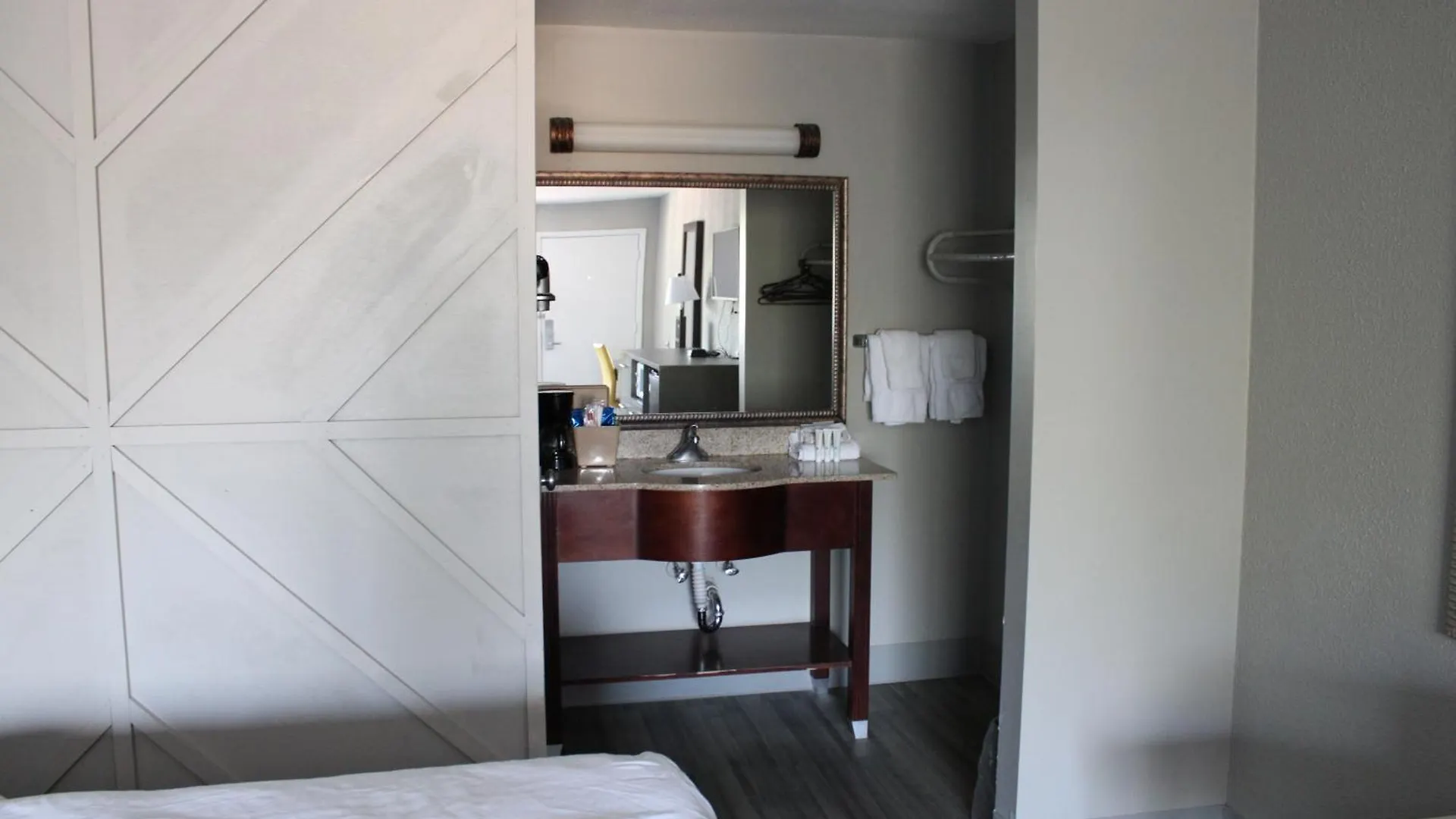 Motel Village 2*