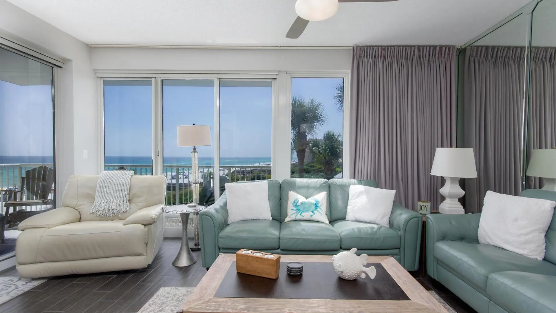 Holiday home Crescent At Miramar-gulf Front Luxury Condo-free Chairs!