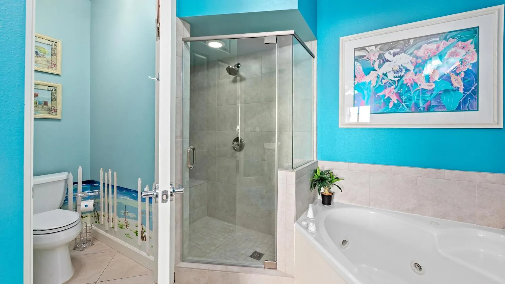 Beachfront Luxury 2bd 2ba With Balcony! Sleeps 6! Destin