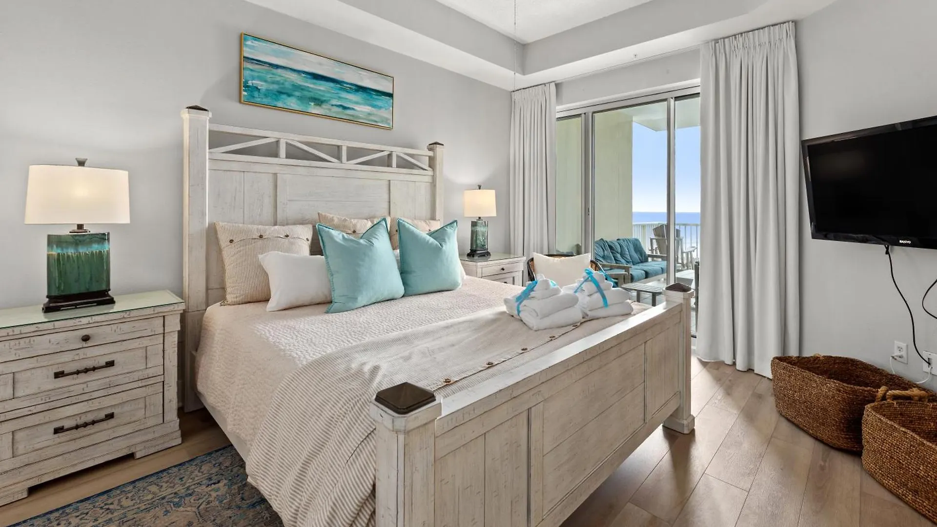 Newly Renovated! Breathtaking Views! Fourth Floor! Pools! Grill! Chairs *