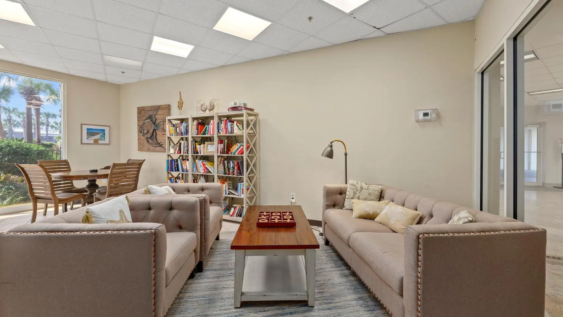Holiday home Newly Renovated! Breathtaking Views! Fourth Floor! Pools! Grill! Chairs Destin