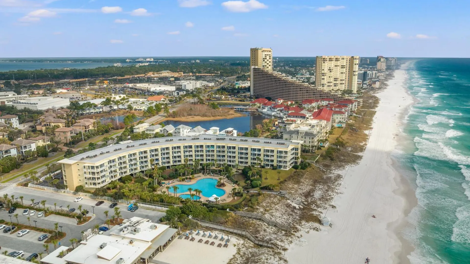 Beachfront Luxury 2bd 2ba With Balcony! Sleeps 6! Holiday home