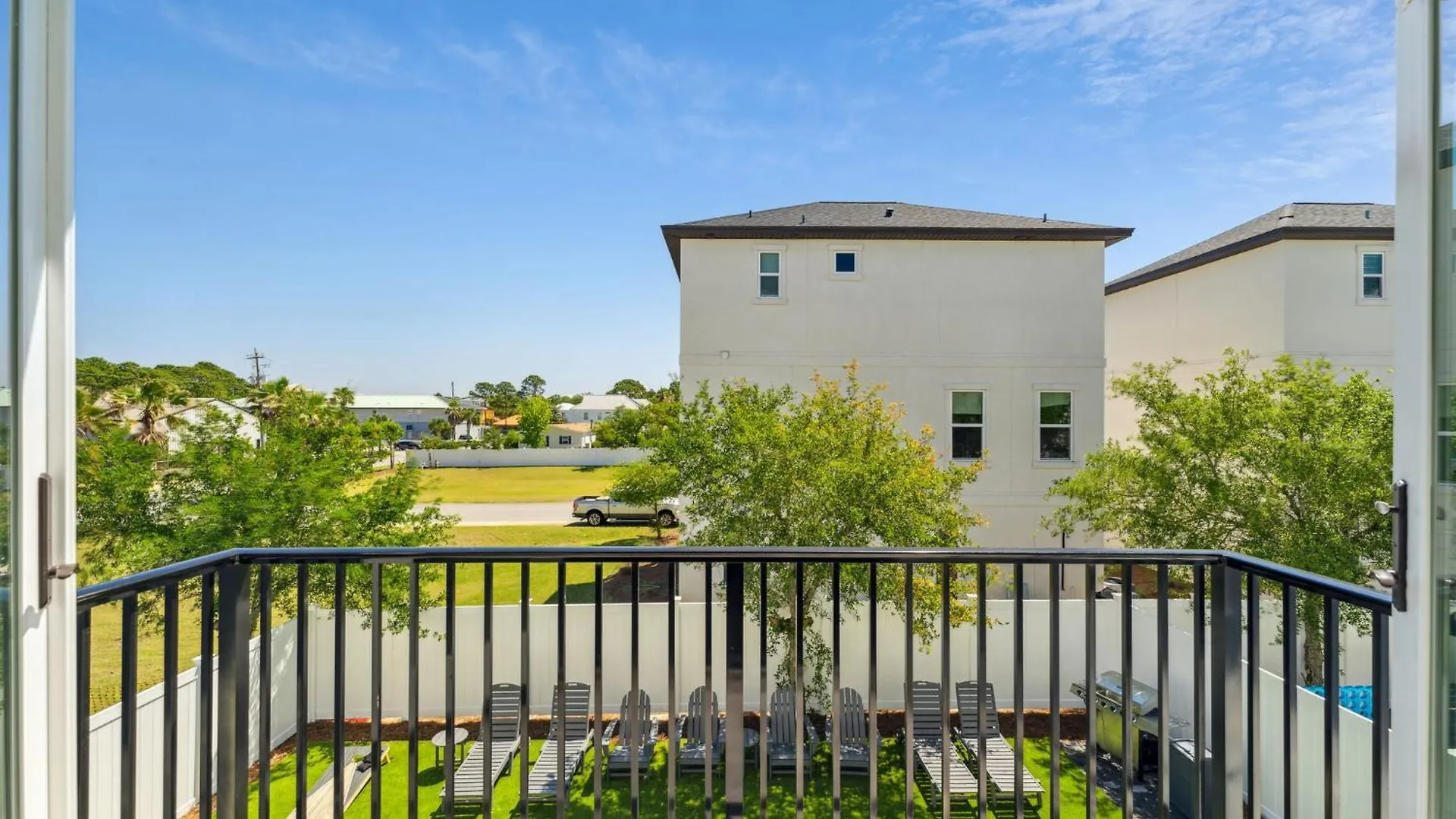 Endless Summer Estate With Golf Cart And Game Holiday home Destin