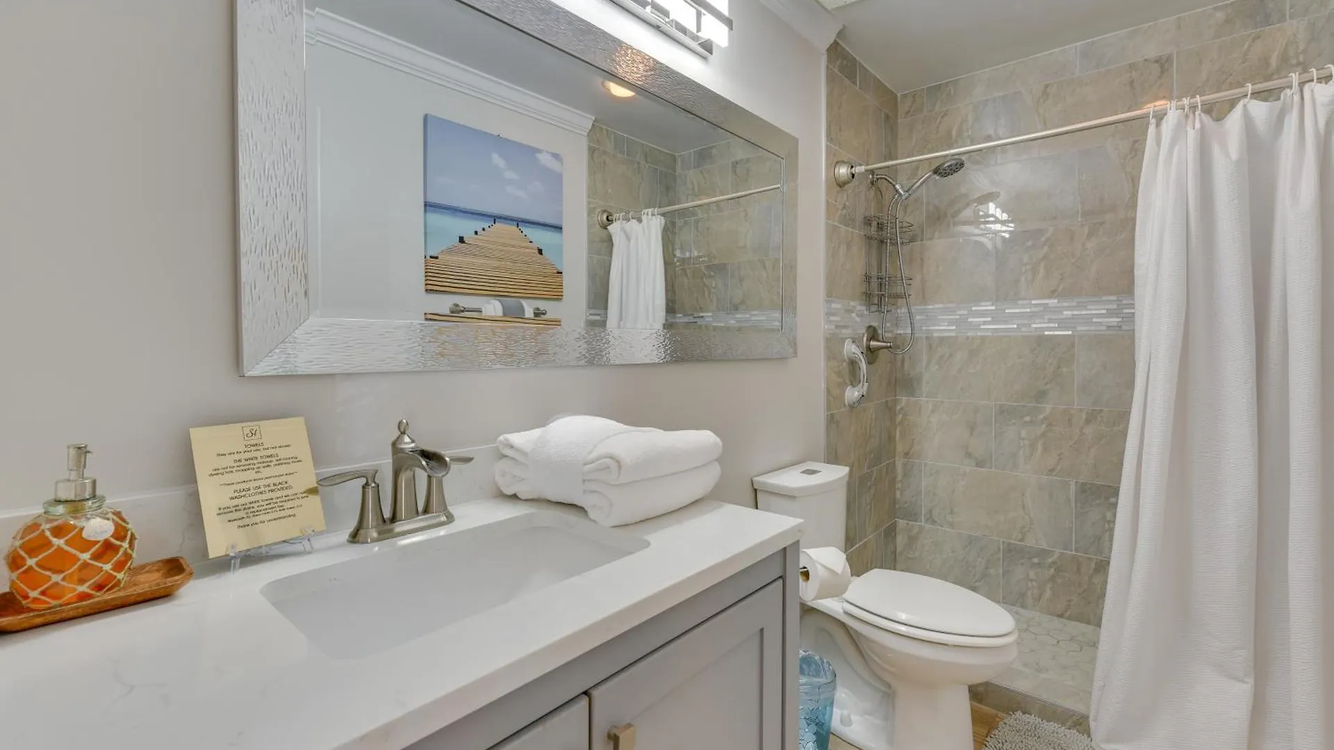 Chic Miramar With Pool Access! *