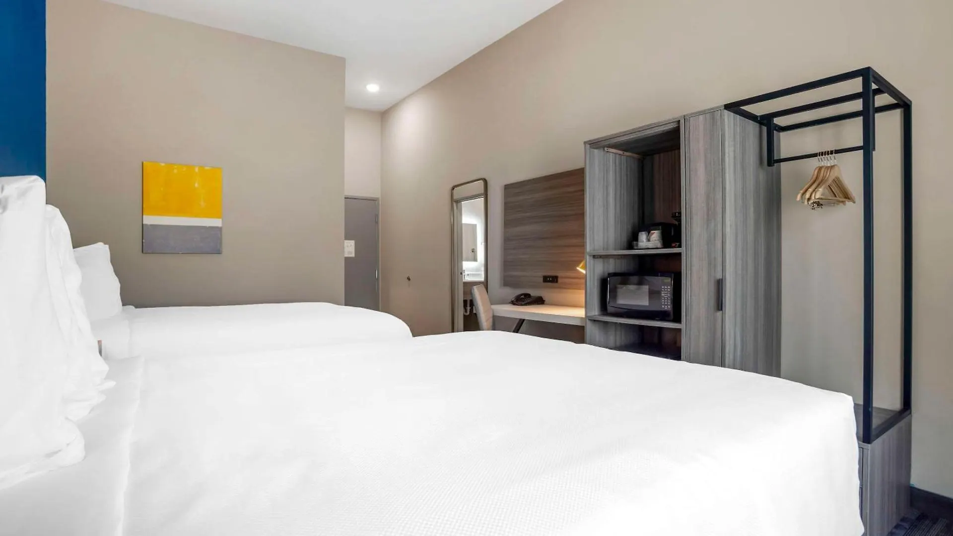Comfort & Suites Hotel Miramar Beach