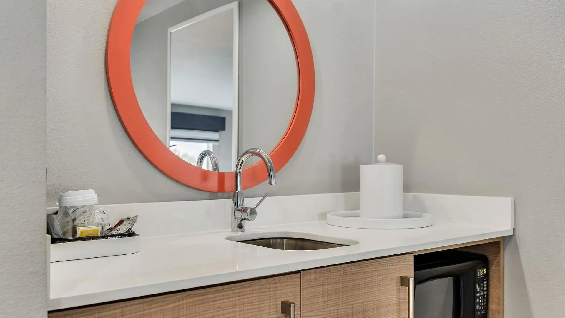 Express & Destin - Miramar By Ihg Hotel 3*