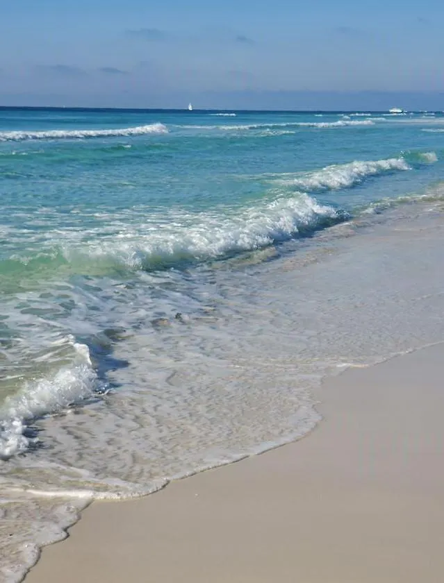 Surf And Racquet Unit 713 * Destin