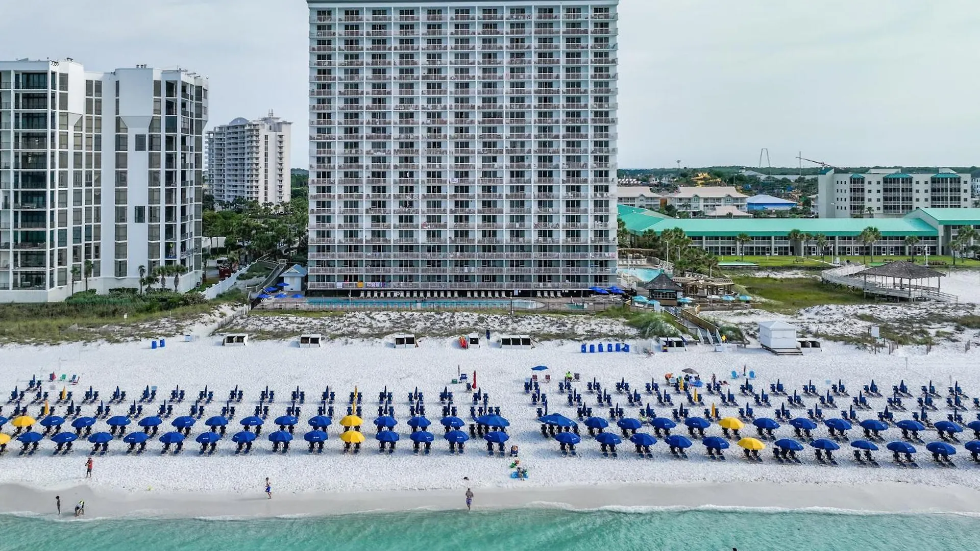 Pelican 305 Apartment
