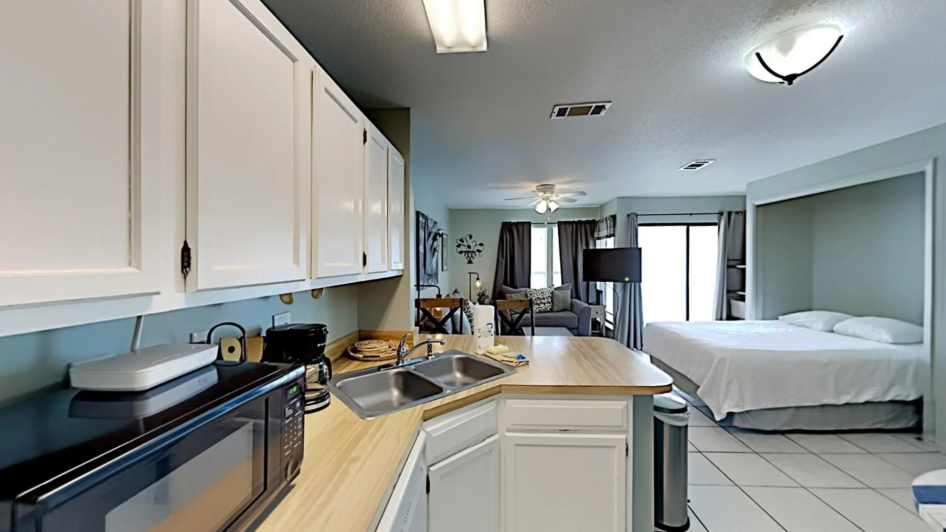 Sandpiper Cove #8210 *