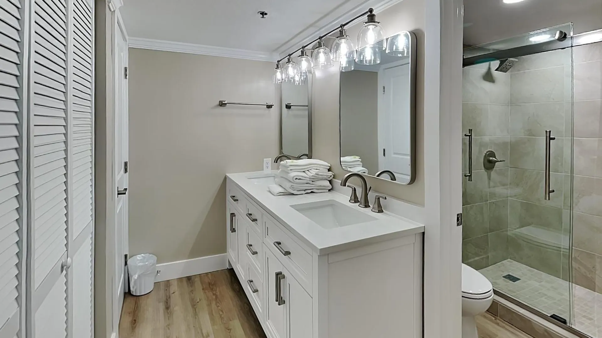 Mainsail #225 Apartment