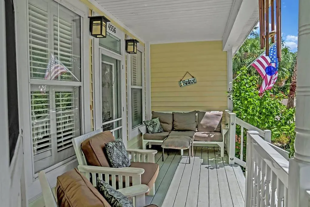 Large House 4 Bedroom 3.5 Ba 130 To Pool Destin