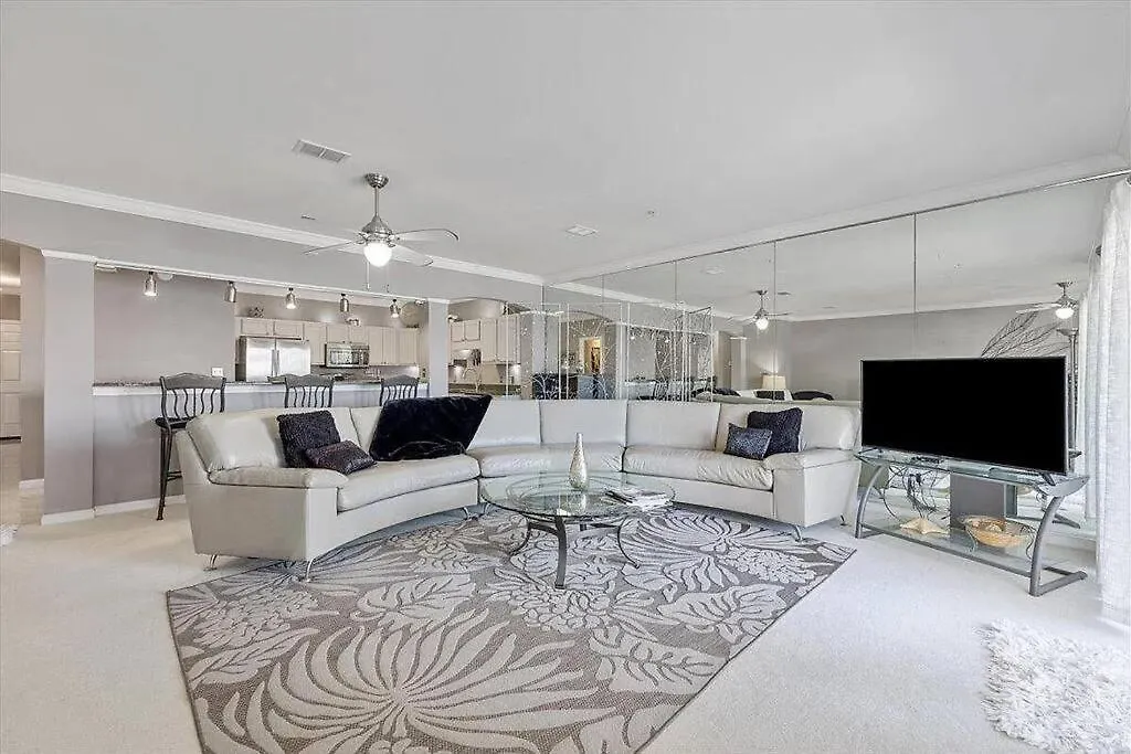Harbor Penthouse *