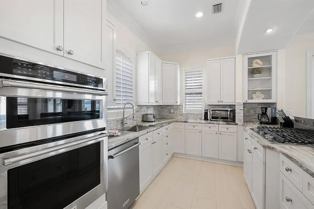 Gulf Views 6 Bedroom Elevator Community Pool * Destin