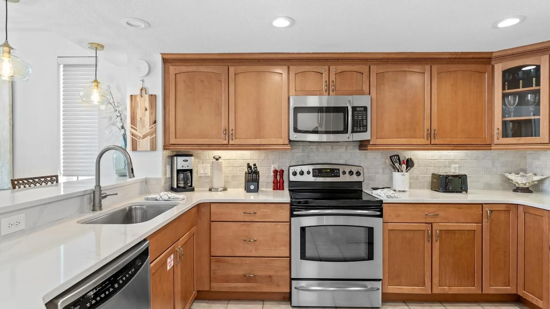 Jade East Towers 0950 By Newman-dailey Destin