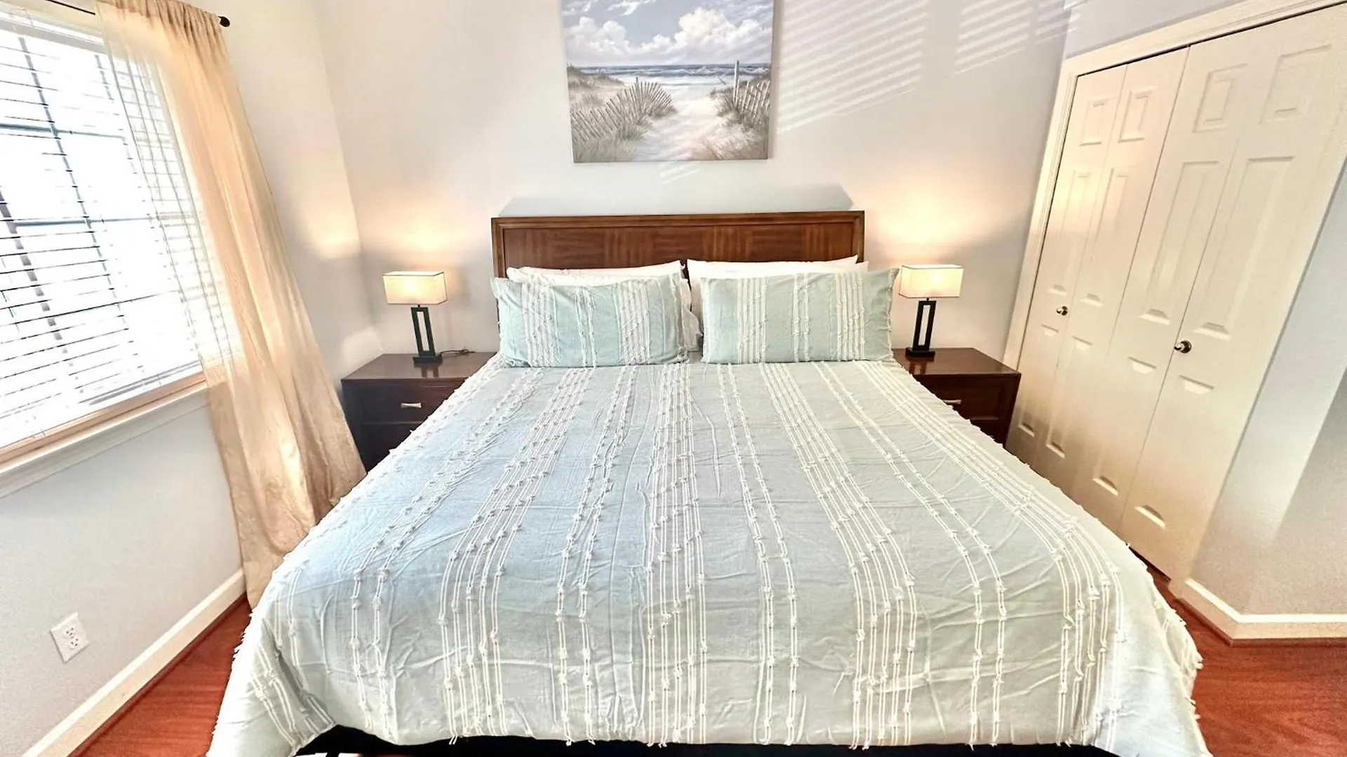 5259 Tivoli By The Sea *