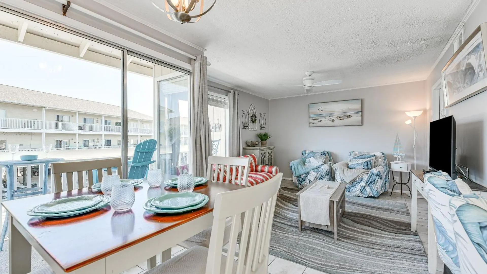 Apartment Canalfront With Pool - Walk To Beach! Destin