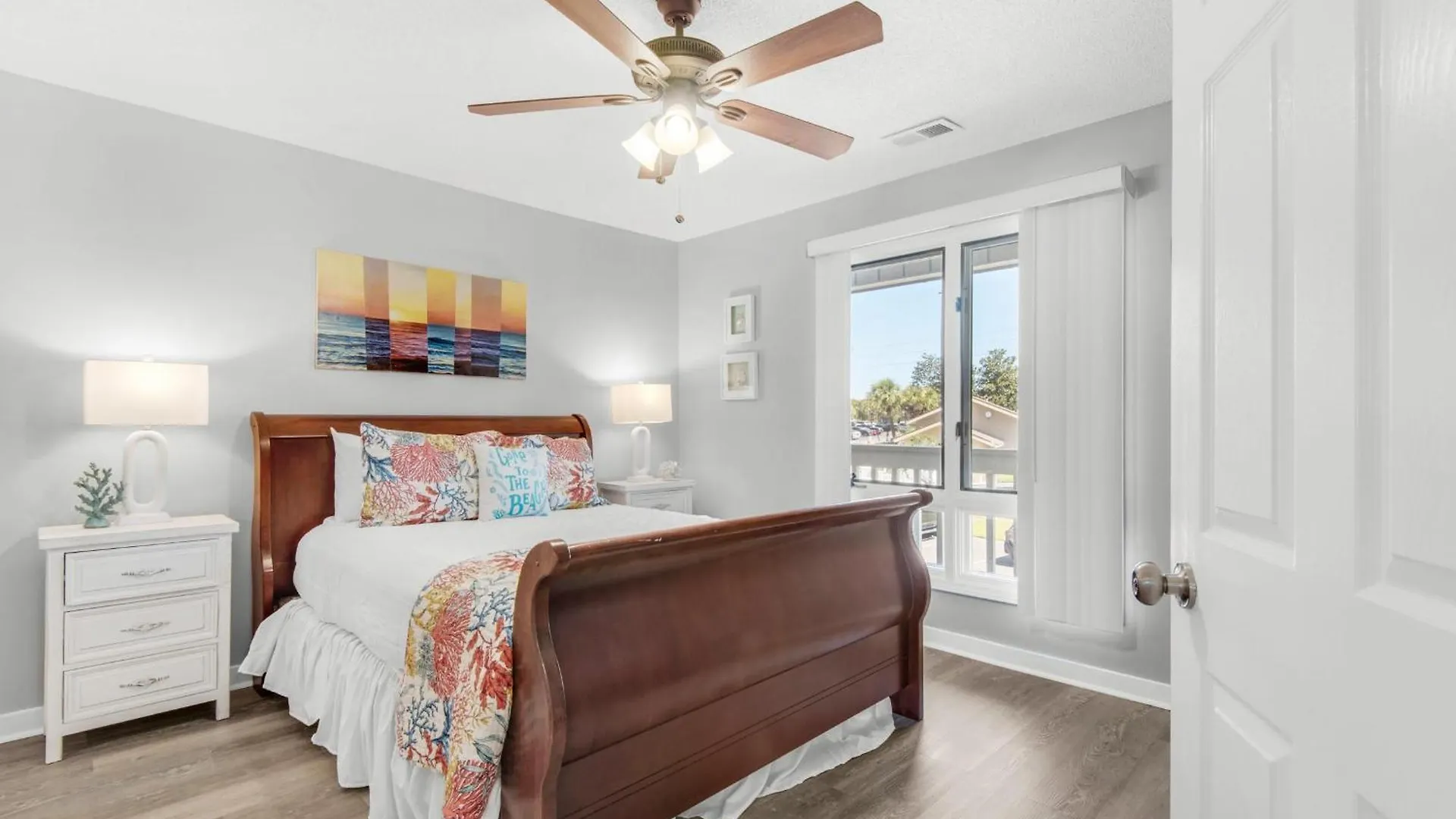 Seascape Lakefront 281- Family Tides Holiday home