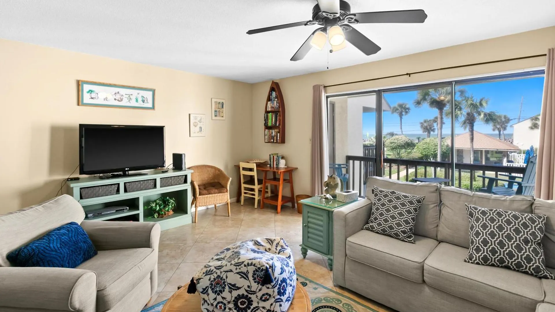 Holiday home Blue Surf 8 *