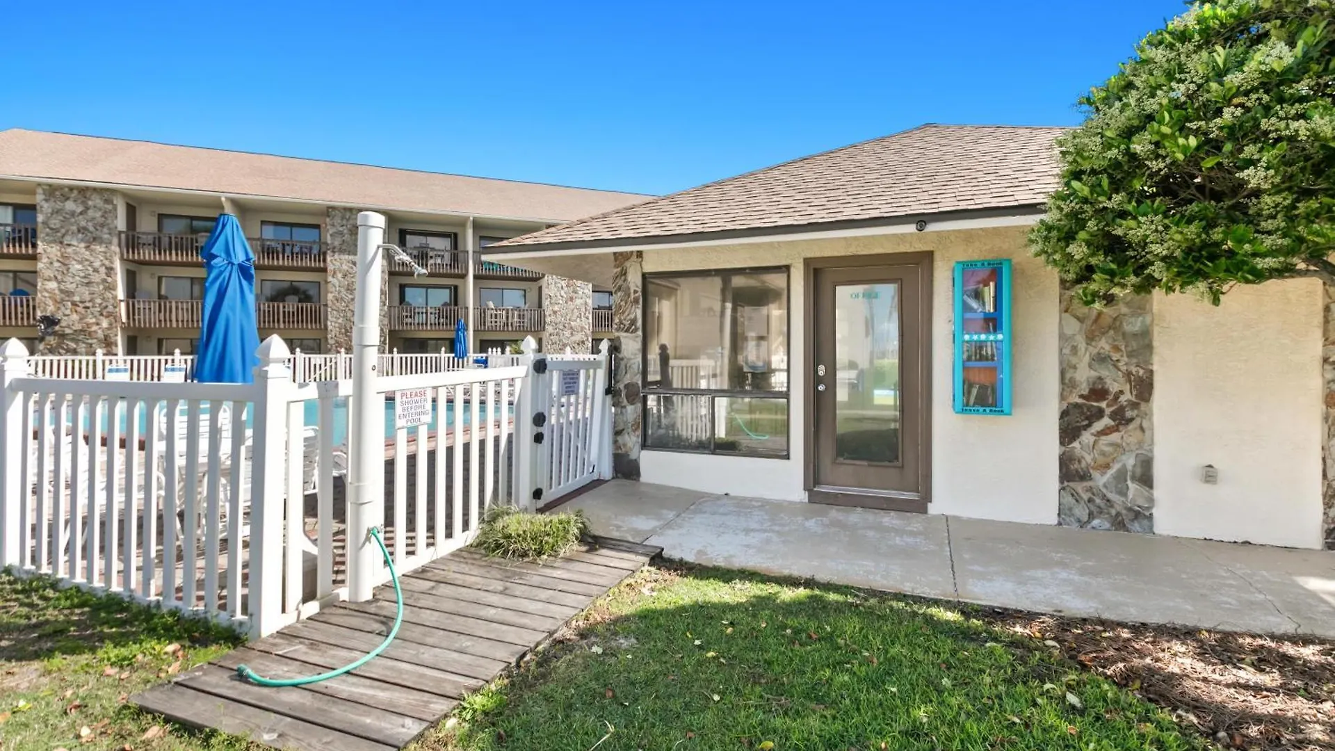 Blue Surf 8 Holiday home *