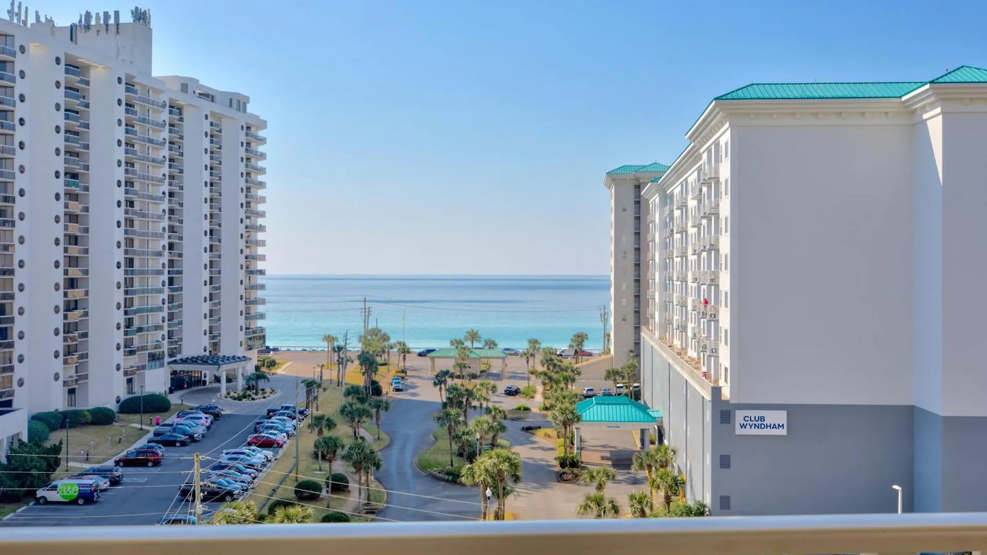 Ariel Dunes 708