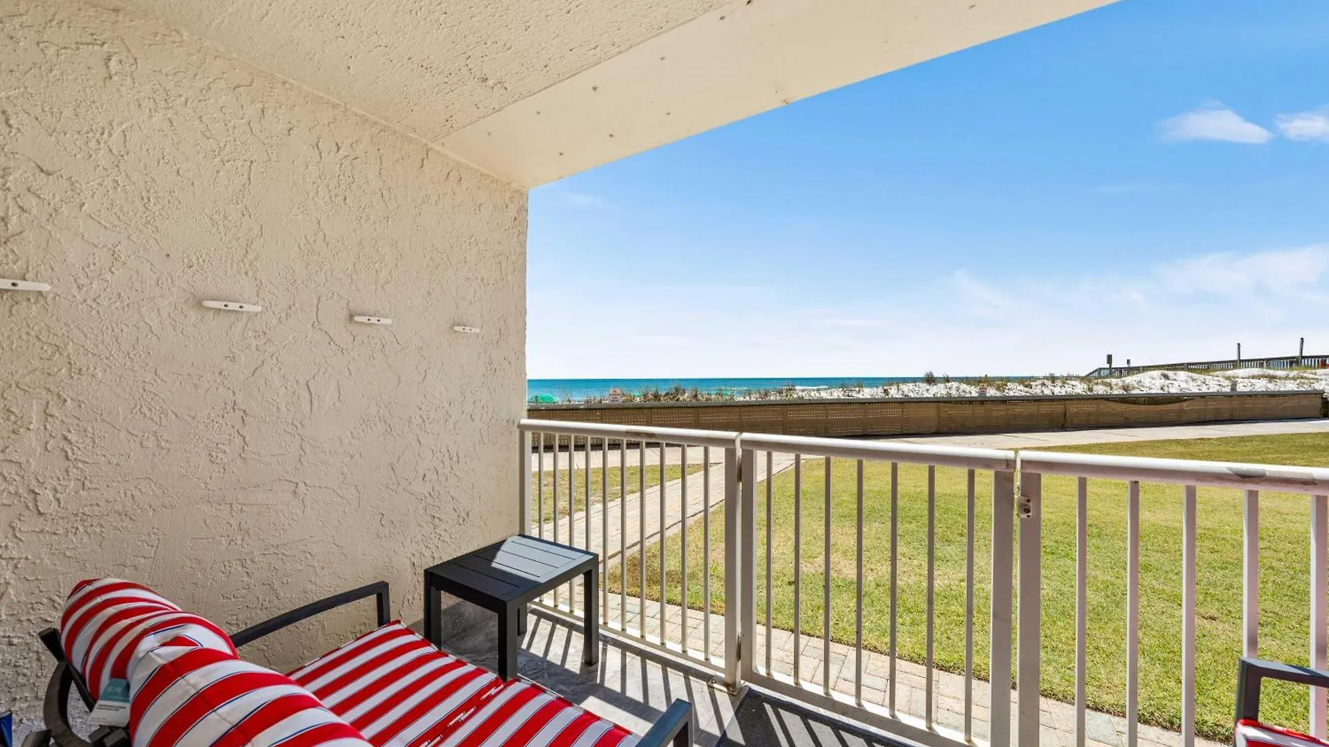Surf And Racquet Unit 122 * Destin
