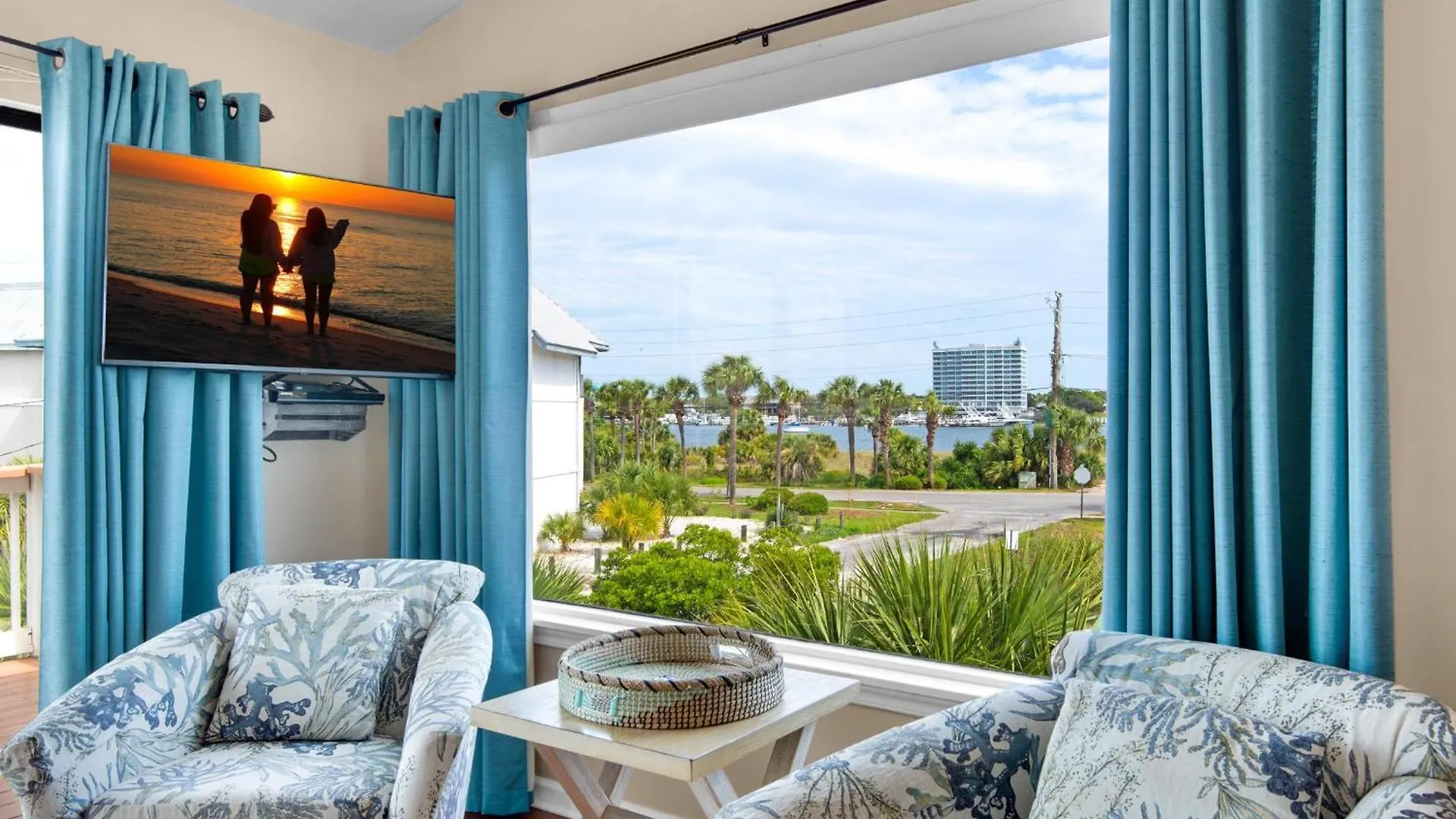 Side- Harbor View Destin
