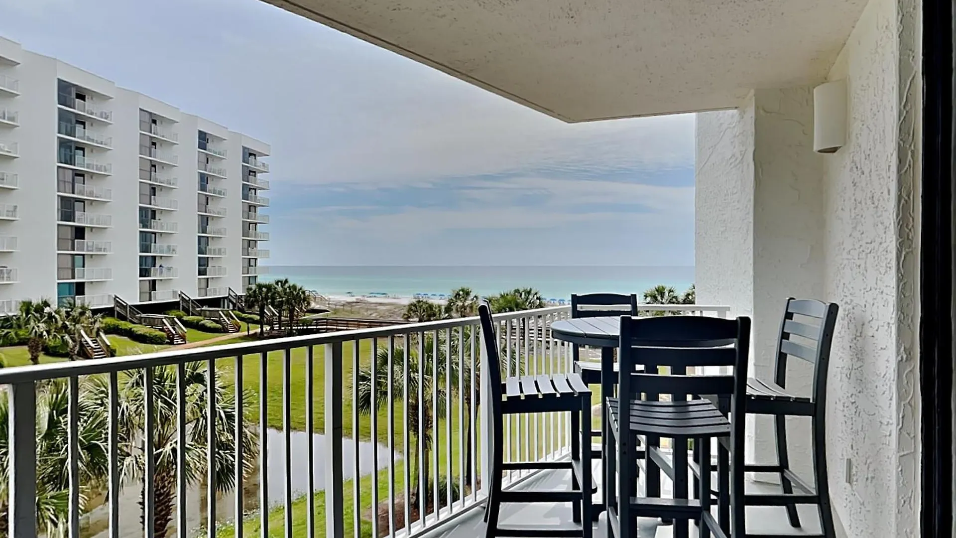 Mainsail #225 Apartment